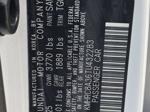 Used 2026 Hyundai Venue SEL FWD image 31