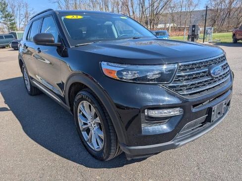 Used 2023 Ford Explorer XLT w/ Equipment Group 202A image 1