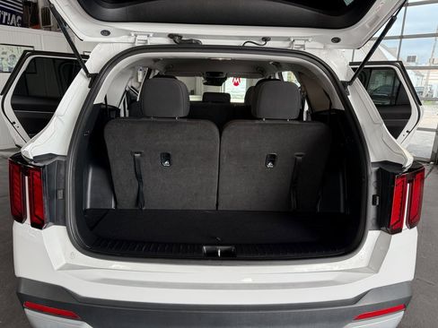 Used 2025 Kia Sorento LX image 20