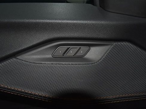 New 2026 Jeep Cherokee Overland image 12