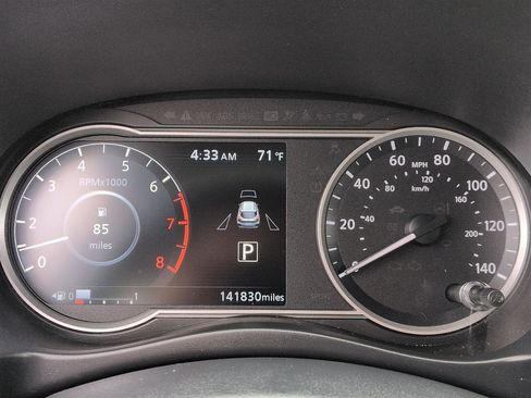 Used 2019 Nissan Kicks SV FWD image 19