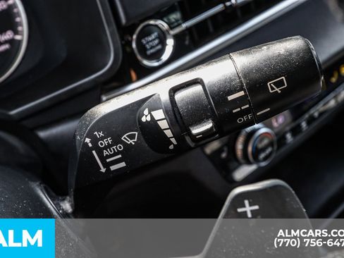 Used 2023 Mitsubishi Outlander SE image 36