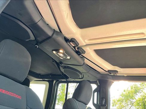 Used 2023 Jeep Wrangler Unlimited Rubicon w/ Cold Weather Group AWD/4WD image 21