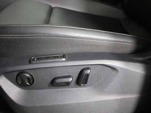 Used 2019 Volkswagen Atlas SEL FWD image 26