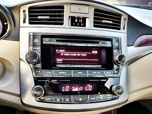 Used 2011 Toyota Avalon FWD image 20