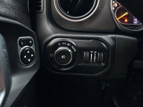 Certified 2022 Jeep Wrangler Unlimited Sport w/ Sun And Sound Package image 25