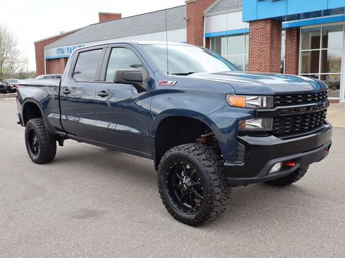 Used 2020 Chevrolet Silverado 1500 Custom Trail Boss w/ Custom Convenience Package image 2