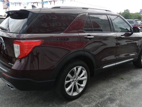 Used 2022 Ford Explorer Platinum w/ Equipment Group 601A AWD/4WD image 6