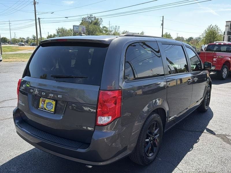 Used 2020 Dodge Grand Caravan SE FWD image 8