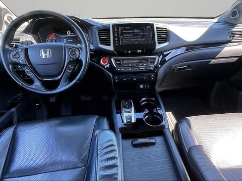 Used 2018 Honda Pilot Touring image 7