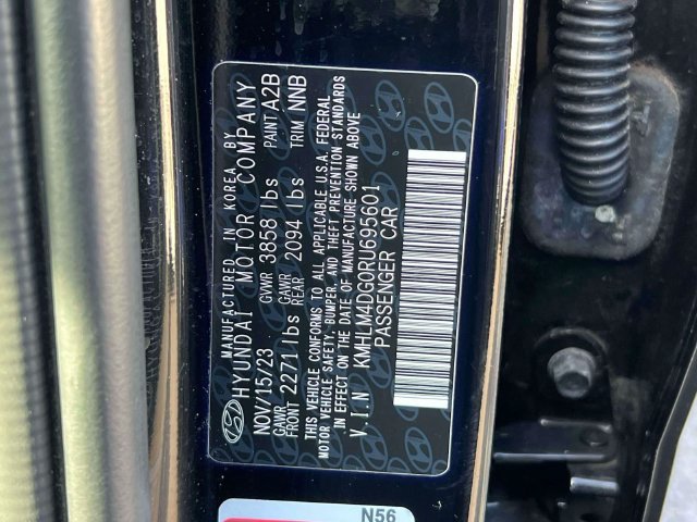 Certified 2024 Hyundai Elantra SEL FWD image 31