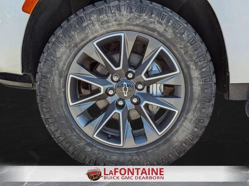 Used 2021 Chevrolet Tahoe Z71 w/ Z71 Signature Package AWD/4WD image 32