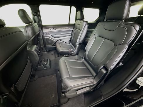 New 2026 Jeep Grand Cherokee L Limited w/ Limited Altitude Package image 25