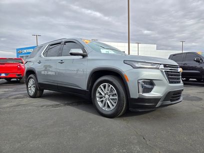 Used 2023 Chevrolet Traverse LT