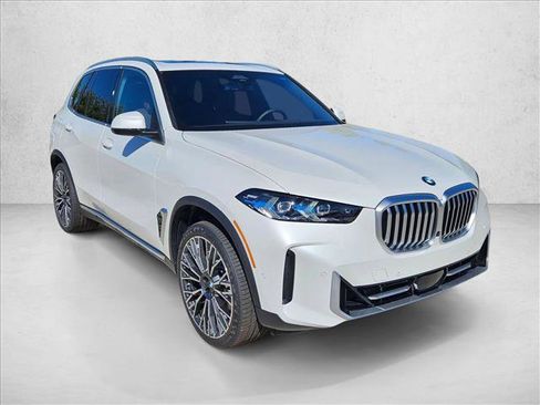 New 2026 BMW X5 xDrive40i w/ Climate Comfort Package image 3