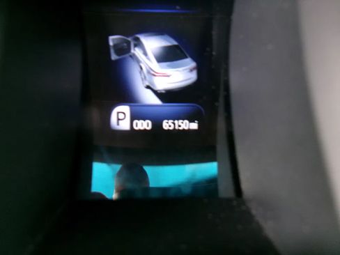 Used 2015 Toyota Avalon XLE w/ Preferred Accessory Package FWD image 16