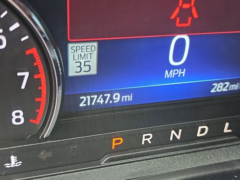 Used 2023 Ford Explorer Limited w/ Limited Technology Package image 15