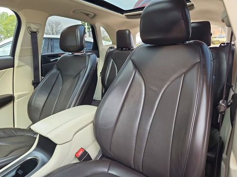 Used 2016 Lincoln MKC Reserve w/ Lincoln MKC Climate Package image 24