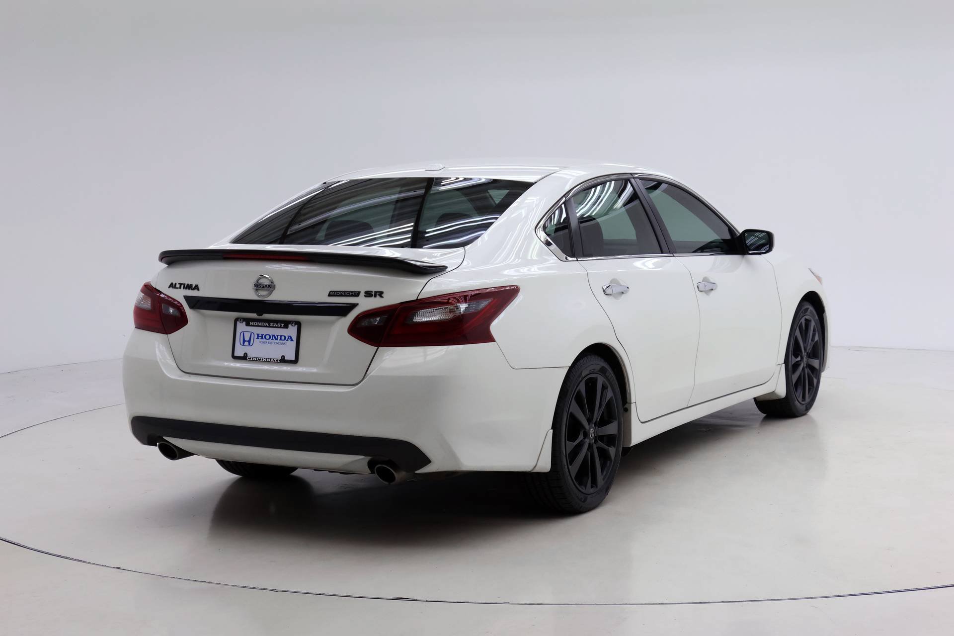 Used 2018 Nissan Altima 2.5 SR w/ SR Midnight Edition FWD image 2