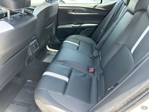 Used 2025 Toyota Camry SE FWD image 13