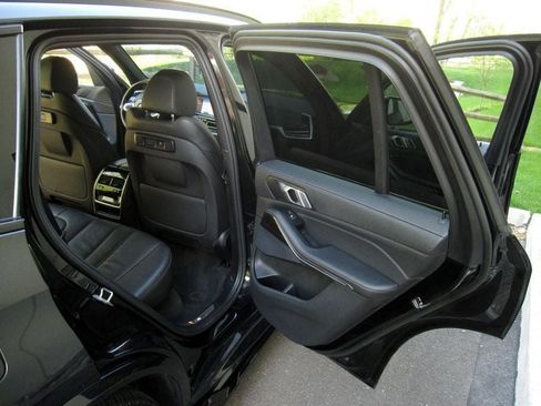 Used 2020 BMW X5 xDrive40i w/ M Sport Package image 27