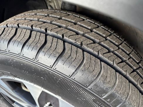 Used 2022 Toyota Highlander XLE image 45