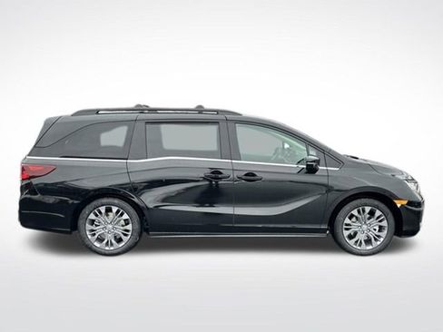 New 2026 Honda Odyssey Touring image 6