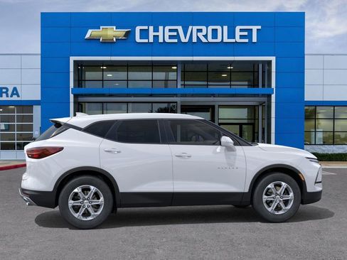 New 2026 Chevrolet Blazer LT image 5