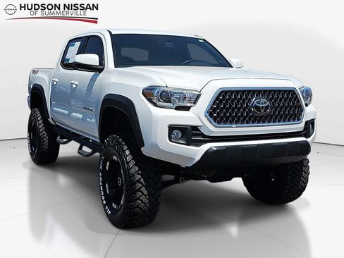 Used 2019 Toyota Tacoma TRD Off-Road image 1