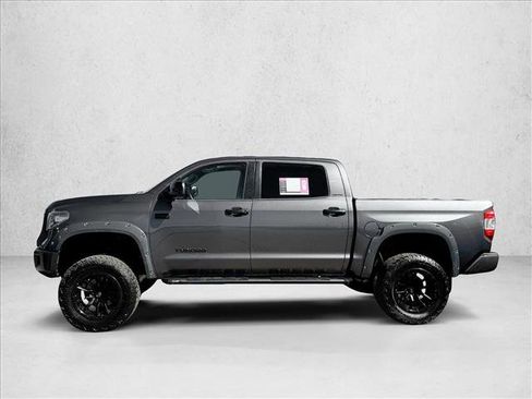 Used 2017 Toyota Tundra Limited w/ Limited Premium Package image 4