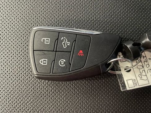 Used 2024 GMC Sierra 1500 SLT RWD image 18