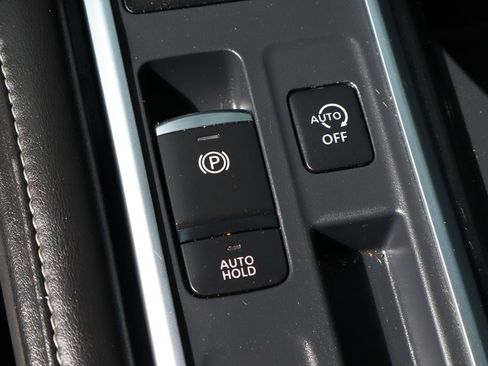 Used 2024 Nissan Pathfinder SL w/ SL Premium Package FWD image 38