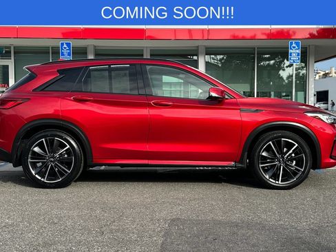 Used 2023 INFINITI QX50 Sport FWD image 3