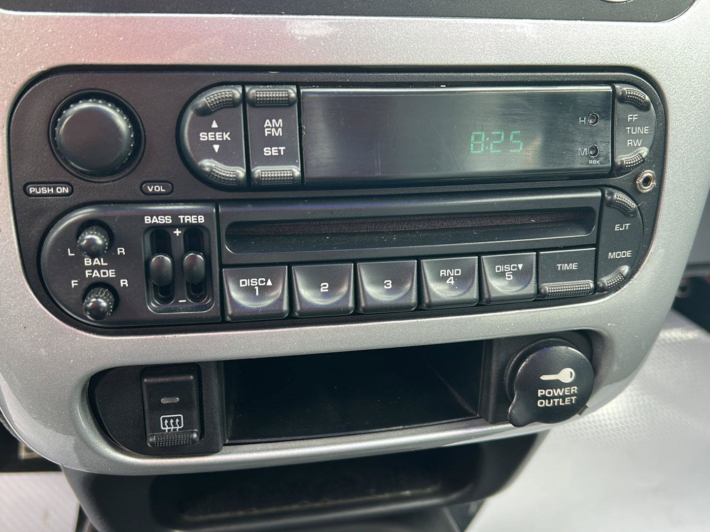 Used 2004 Dodge Neon FWD image 14