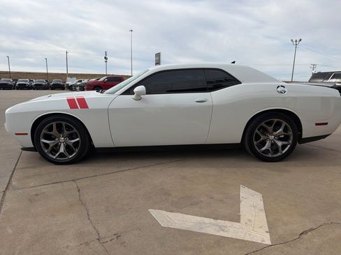 Used 2016 Dodge Challenger SXT Plus image 5