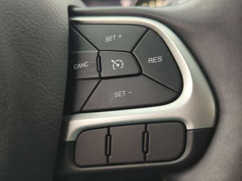 Certified 2018 Jeep Compass Limited w/ Navigation Group AWD/4WD image 24