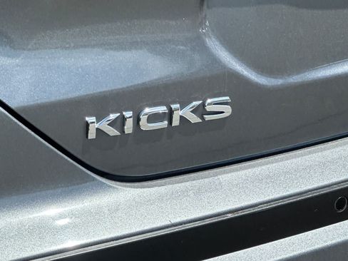 Used 2021 Nissan Kicks SR w/ Interior Electronics Package FWD image 34