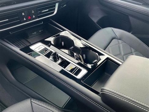 New 2026 Volkswagen Atlas Cross Sport SE image 14