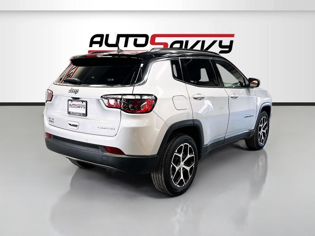 Used 2024 Jeep Compass Limited AWD/4WD image 7