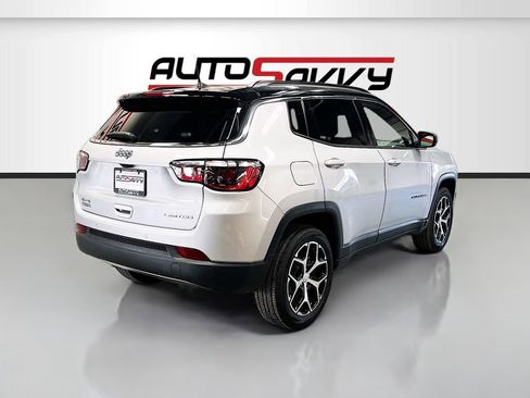 Used 2024 Jeep Compass Limited AWD/4WD image 7