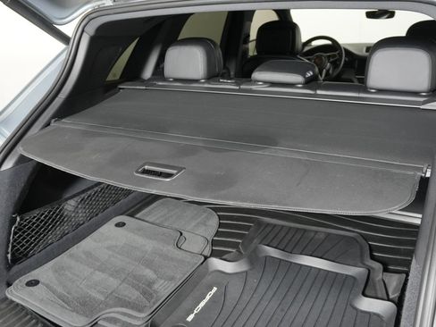 Certified 2023 Porsche Cayenne AWD/4WD image 43