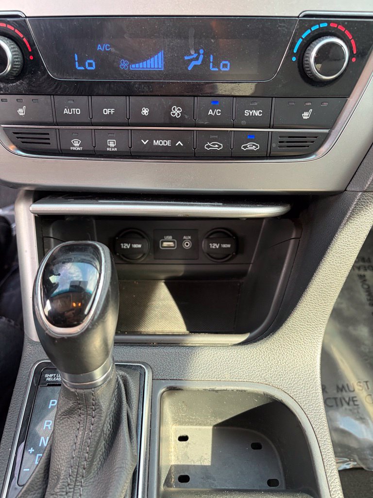 Used 2015 Hyundai Sonata Sport w/ Option Group 03 FWD image 17