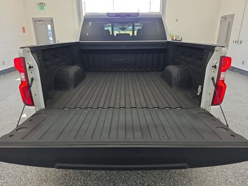 Used 2022 Chevrolet Silverado 1500 High Country w/ Technology Package image 20