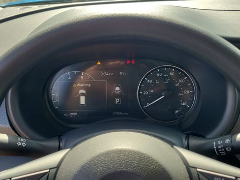 Certified 2024 Nissan Kicks SV FWD image 19