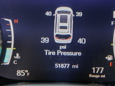 Used 2024 Chrysler Pacifica Touring-L FWD image 16
