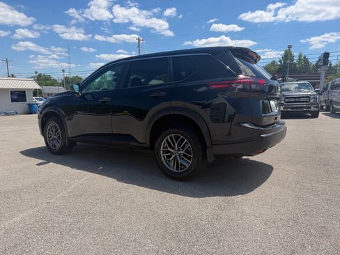 Used 2024 Nissan Rogue S AWD/4WD image 10