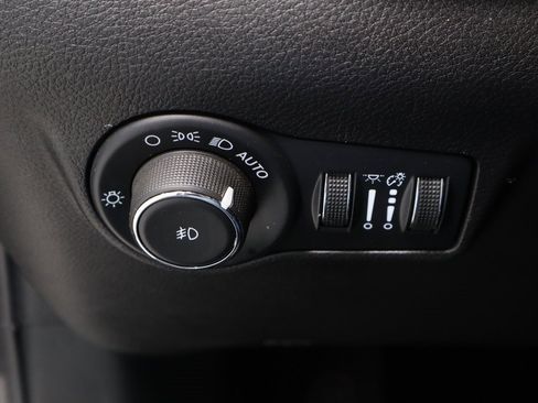 Used 2024 Jeep Compass Latitude image 26