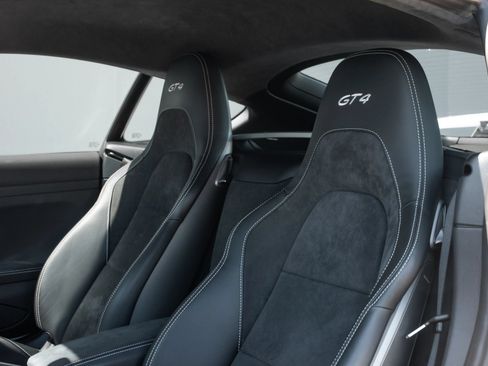 Used 2020 Porsche 718 Cayman GT4 RWD image 10