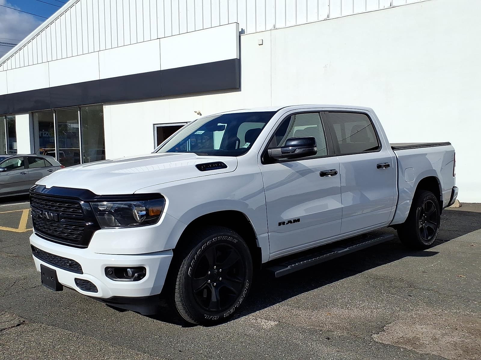 Used 2023 RAM 1500 Big Horn AWD/4WD image 3