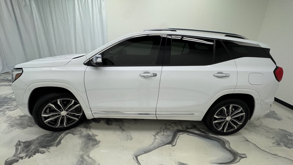 Used 2019 GMC Terrain Denali w/ Driver Alert Package II AWD/4WD image 5